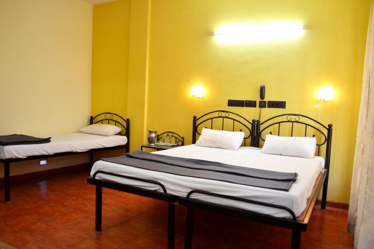 Royal Hills Hotel Пюн Екстериор снимка