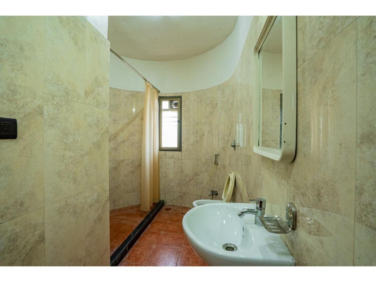 Royal Hills Hotel Пюн Екстериор снимка