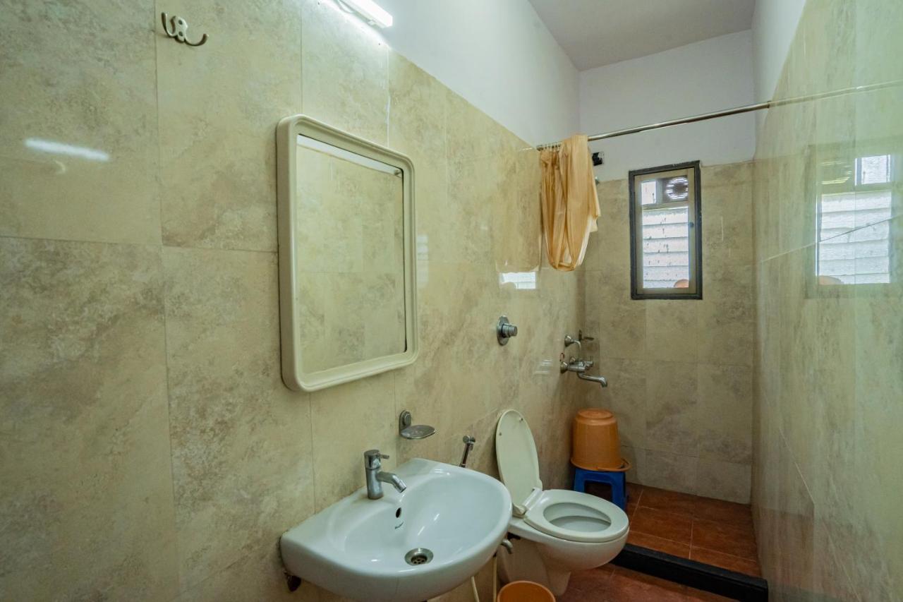 Royal Hills Hotel Пюн Екстериор снимка