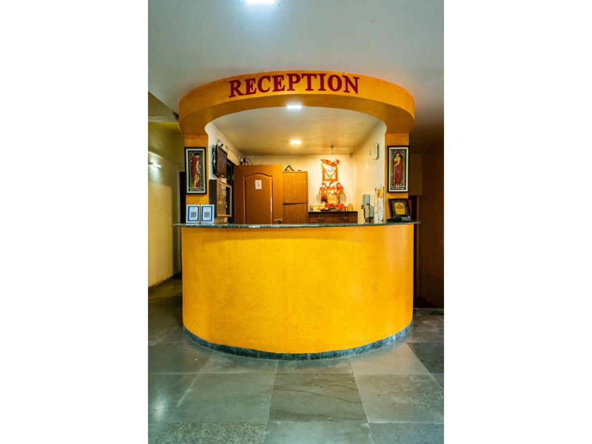 Royal Hills Hotel Пюн Екстериор снимка