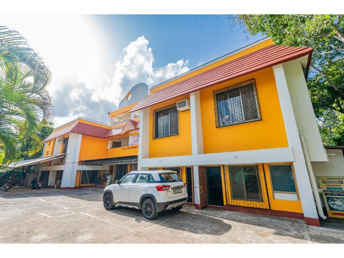 Royal Hills Hotel Пюн Екстериор снимка